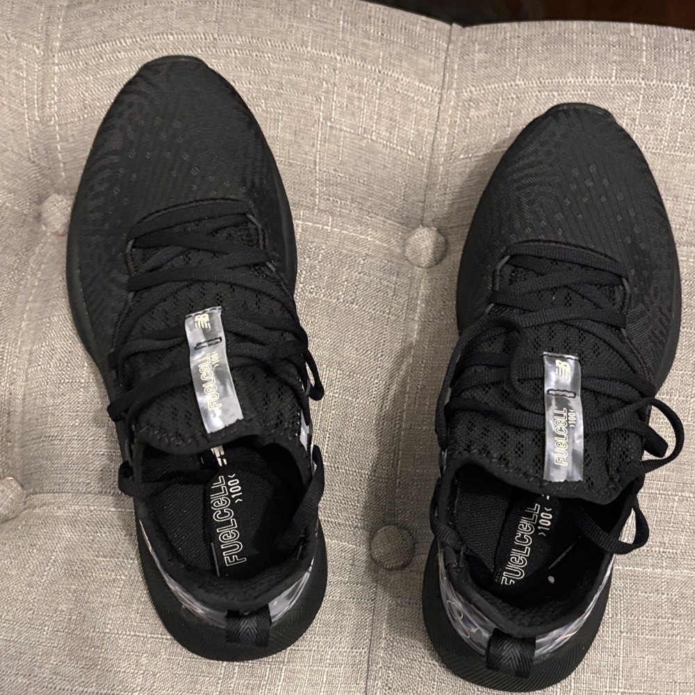 Women’s Black New Balance Athletic Shoes NWOT